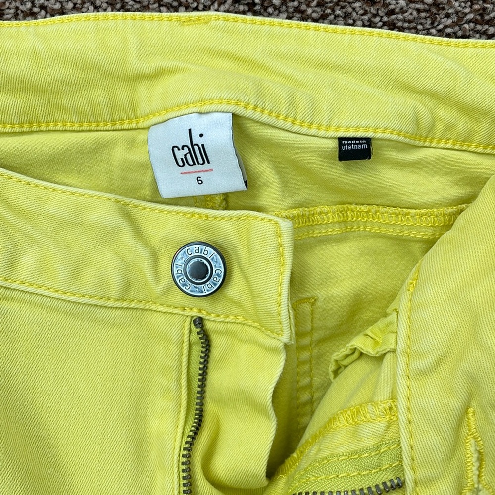 Cabi size 6 yellow jean